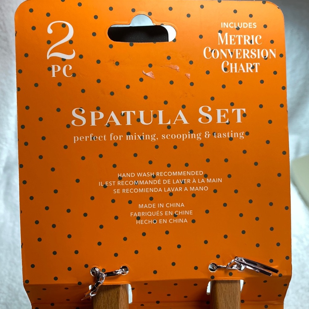 HOCUS POCUS DISNEY BAKING SPATULA SET NWT SET IF 2 - Picture 3 of 4